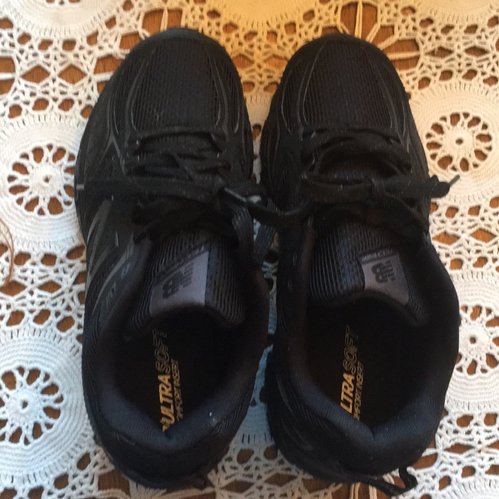 Tennis/Training shoes